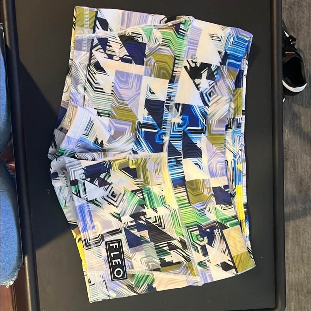 FLEO women’s Multicolor Patterned Shorts